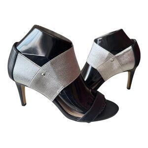 CHARLES by Charles David Leather Silver Metallic Wrap Sandals Women's Size 7